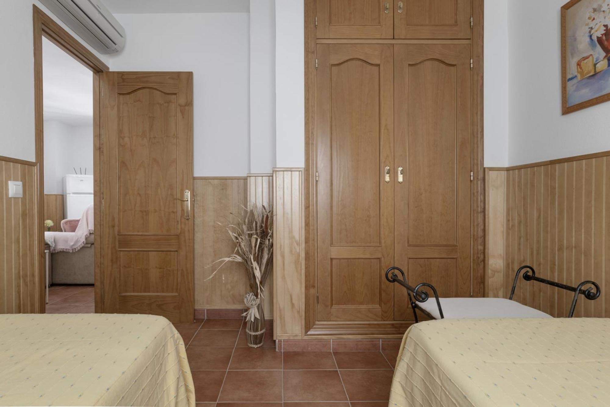 Apartamento Frank - Solo Familias 科尼尔-德拉弗龙特拉 外观 照片