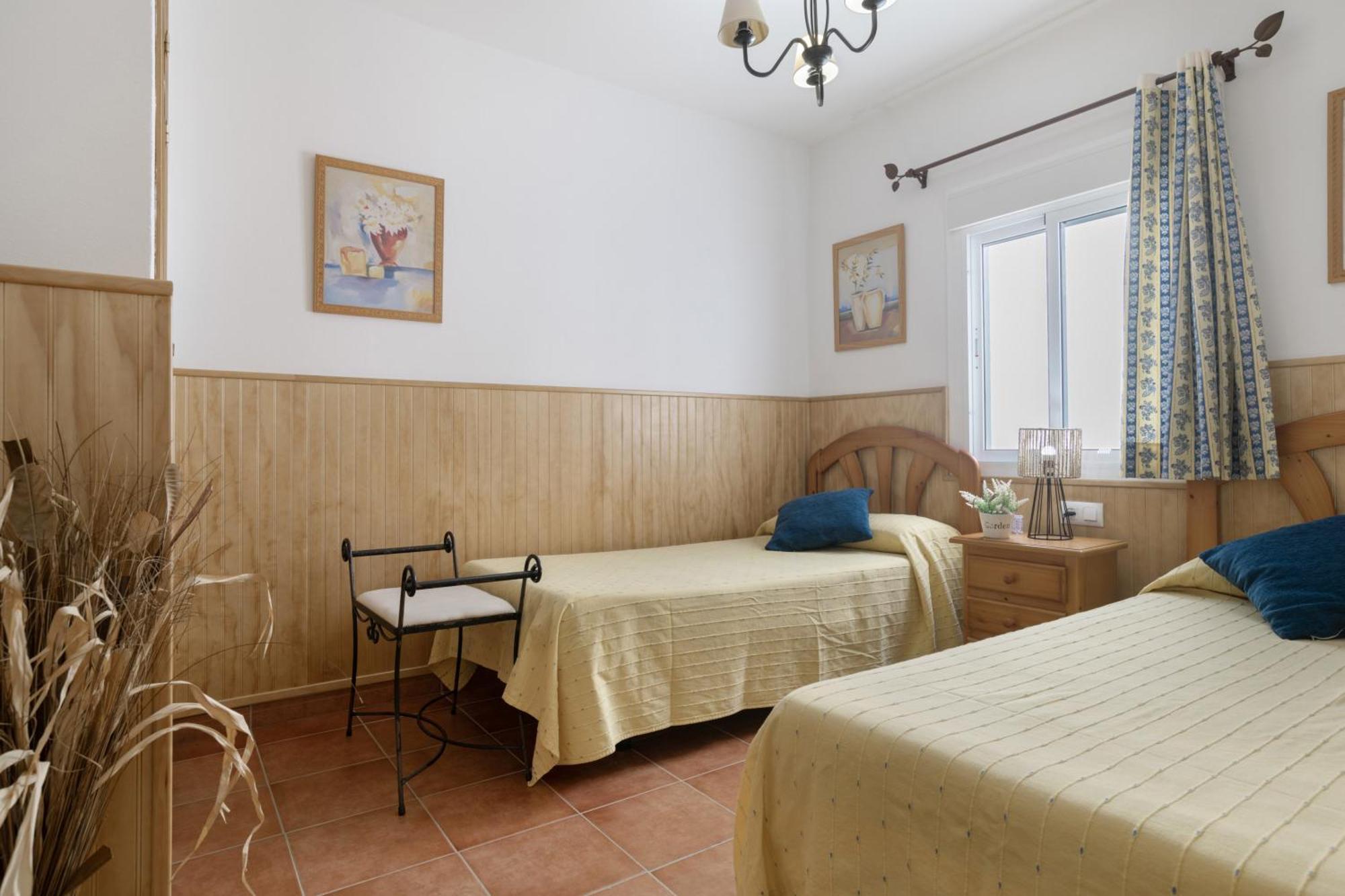 Apartamento Frank - Solo Familias 科尼尔-德拉弗龙特拉 外观 照片